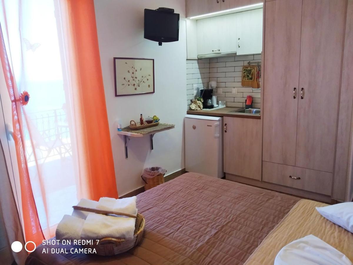 Violetta Rooms Koroni  Exterior photo